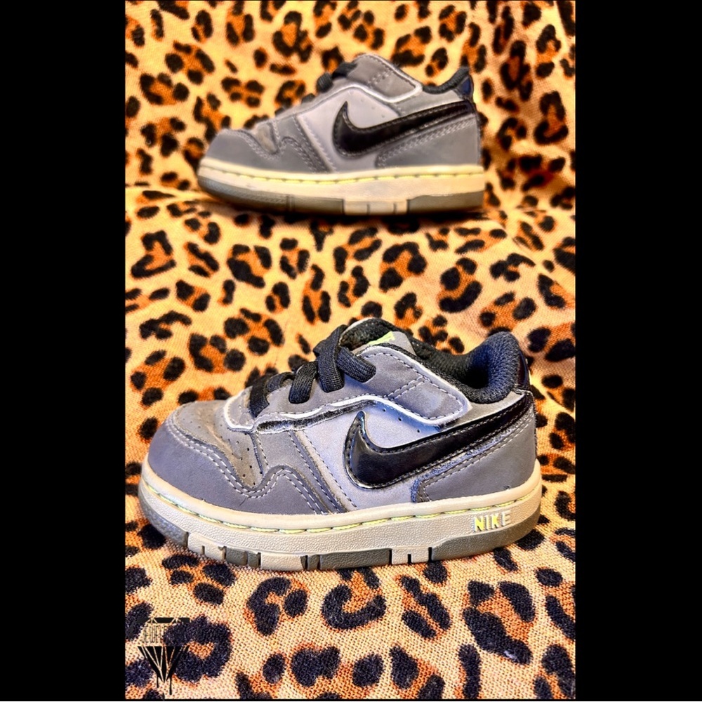Nike Prestige Toddler Shoes Size 5​